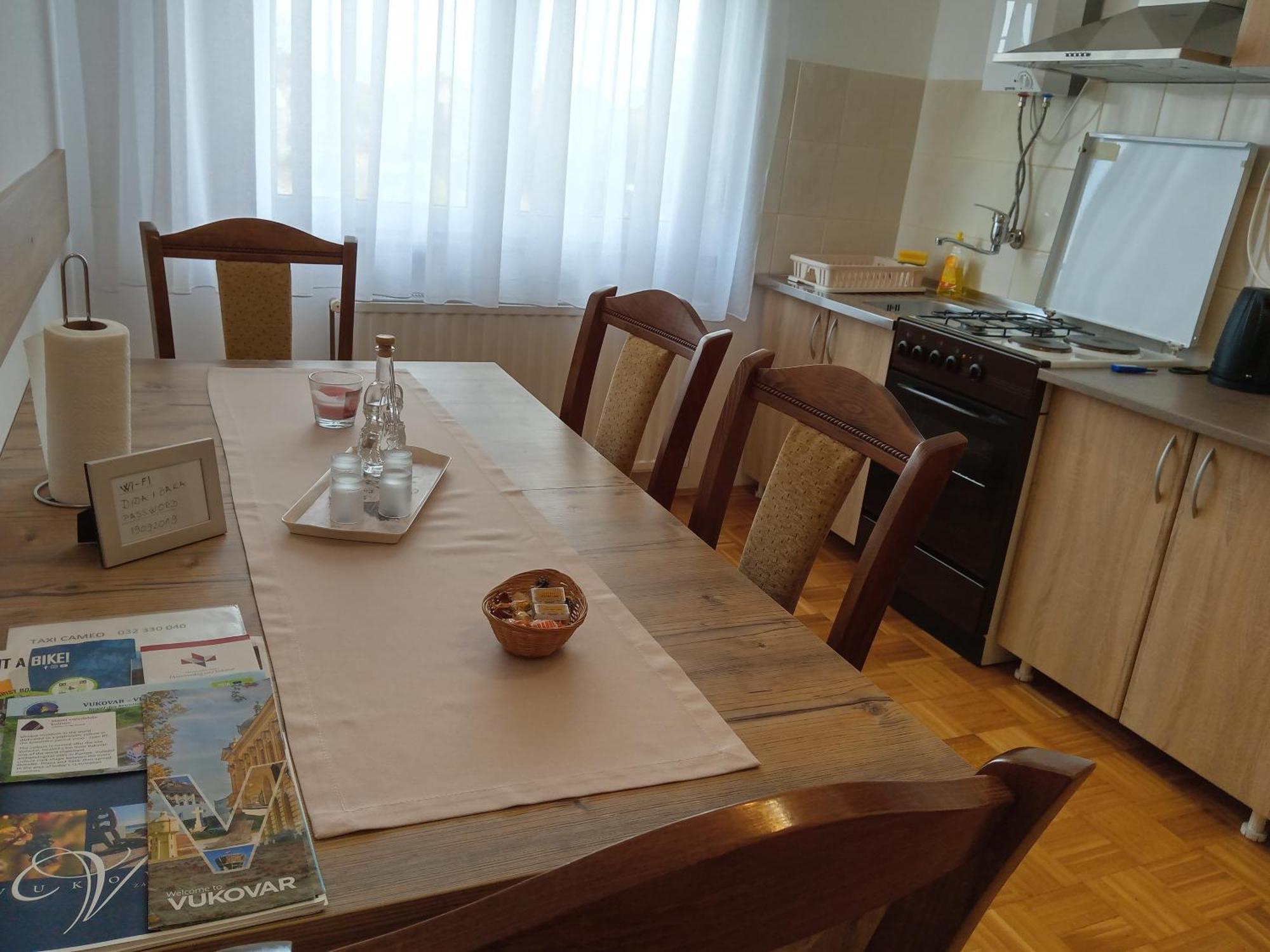 Apartman Kod Dide I Bake ヴコヴァル エクステリア 写真