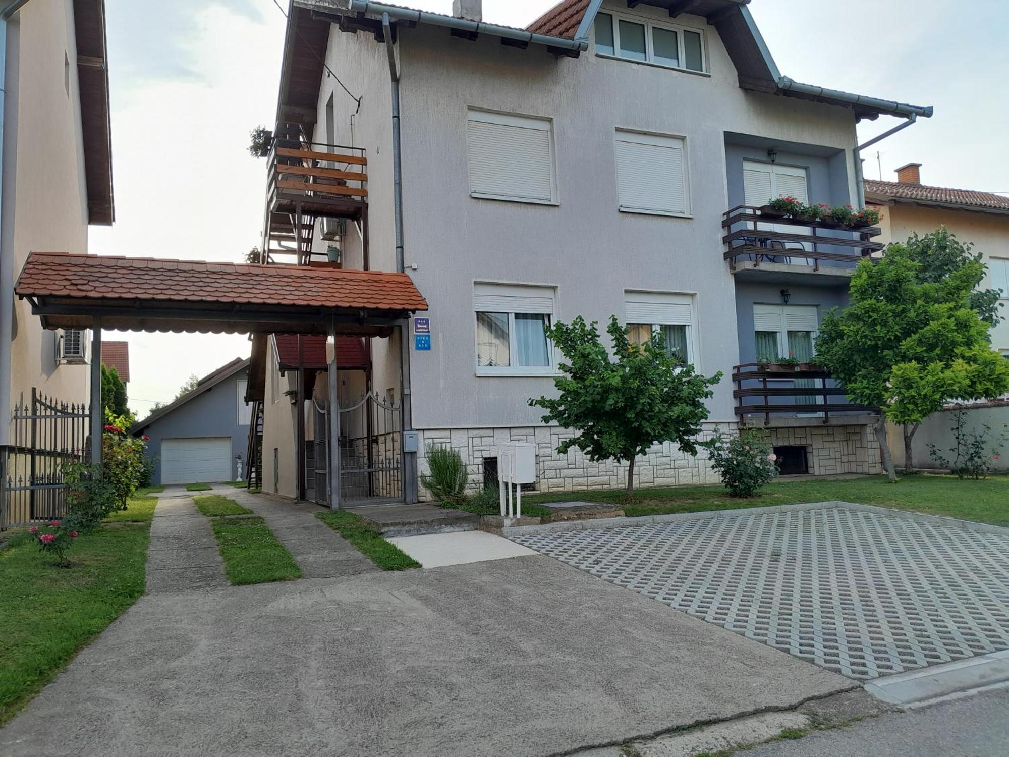 Apartman Kod Dide I Bake ヴコヴァル エクステリア 写真