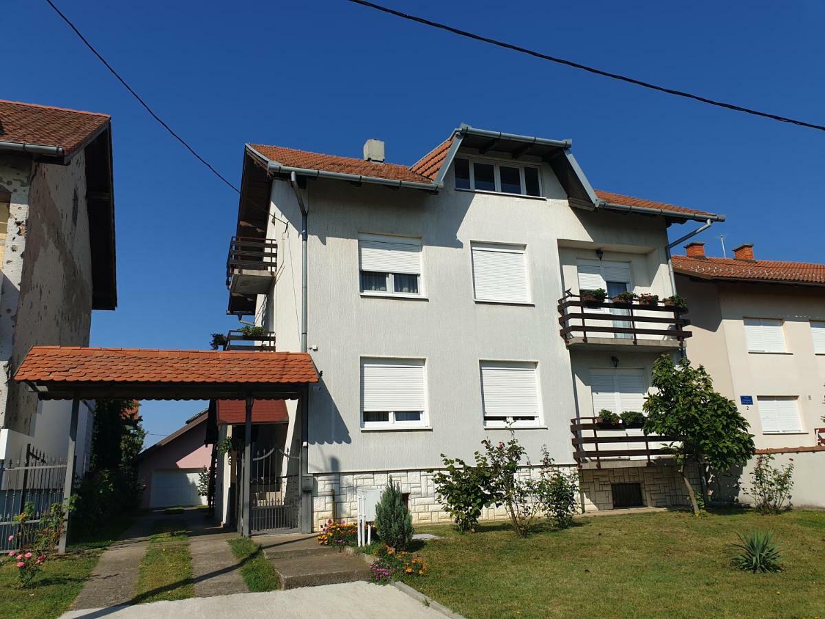 Apartman Kod Dide I Bake ヴコヴァル エクステリア 写真